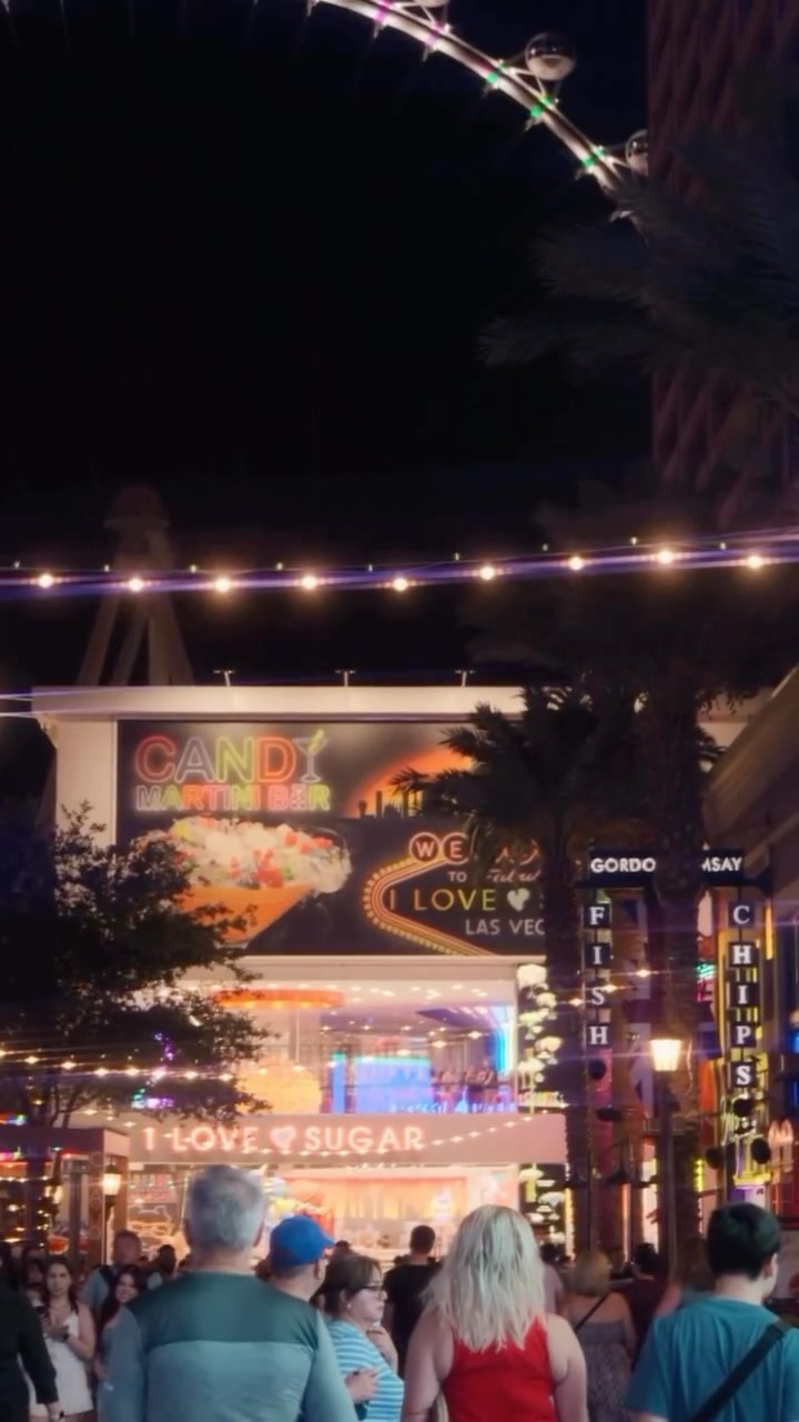 Part 1 - Check out my light travel kit for shooting an event in Vegas! 

Shoutout to my camera woman and event photographer for the trip @visualsby.carl !

I’ve been traveling for shoots a lot recently and packing is always a challenge. It’s tough to balance all the gear I need with trying to stay light and avoid extra baggage fees. My @pelican air is my go to bag for traveling with my gear. Fits a lot and I know it’s keeping everything safe.