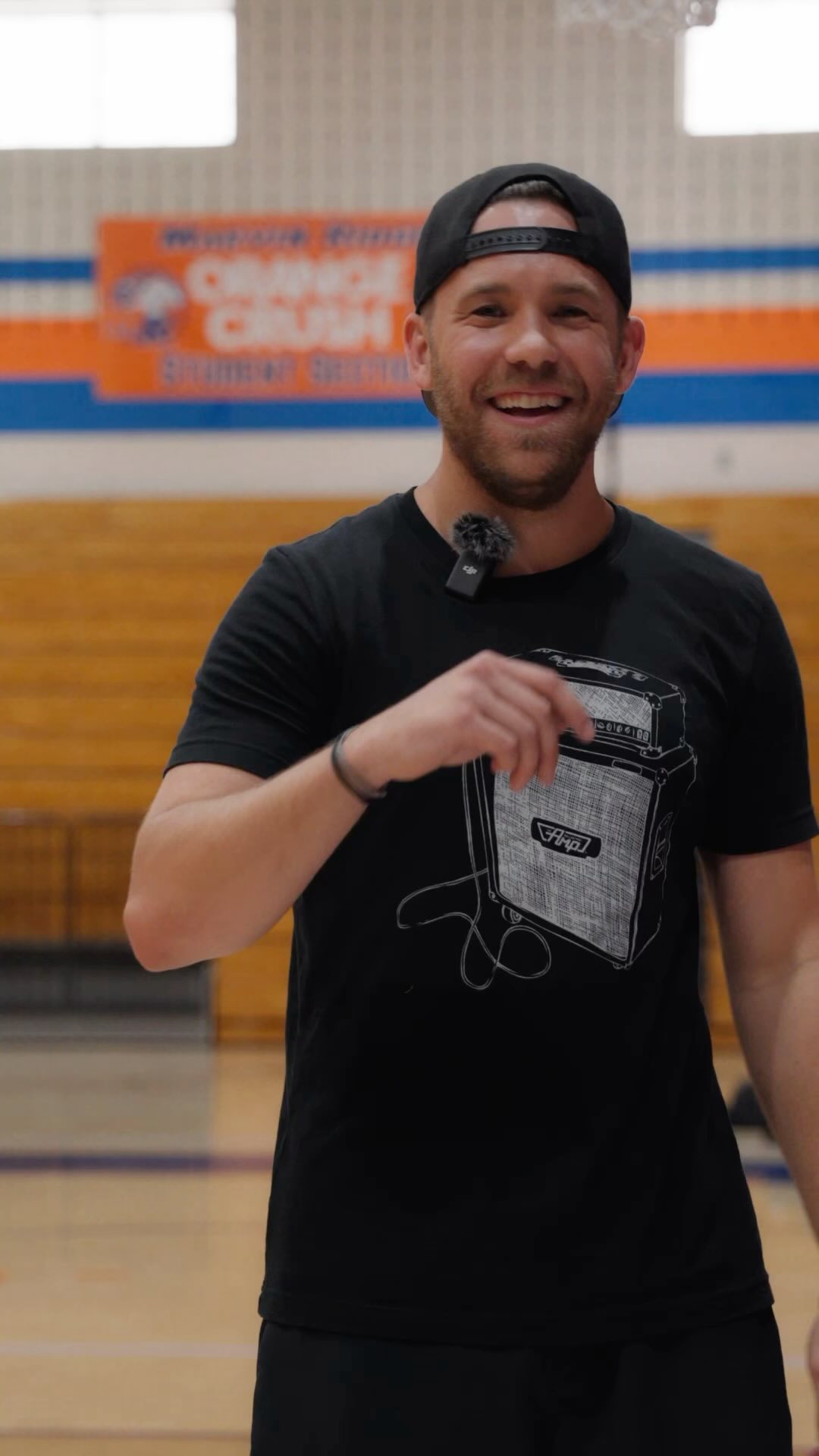 Don’t be scratchin up your clients floors!

Super easy little hack to prevent your stands from scuffing floors. All you need are tennis balls and some scissors or a knife.

BTS 🎥: @flixroy